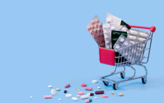 Preço de remédio para gripe cai e para hipertensão sobe no e-commerce